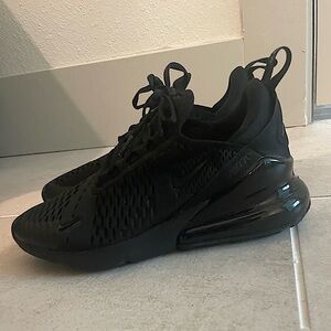 Nike Air Max 270